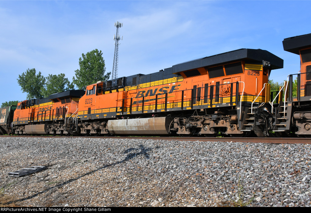 BNSF 8223 Roster shot.